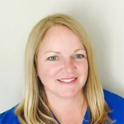 A headshot photo of Sarah, a hygienist at Evolve Dental